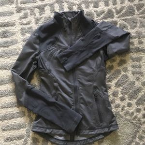 Lululemon size 4 full zip